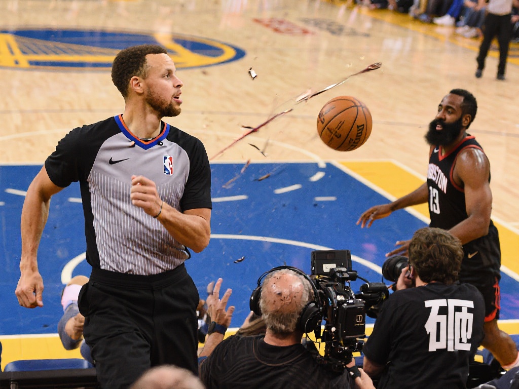 相比之下 相比之下