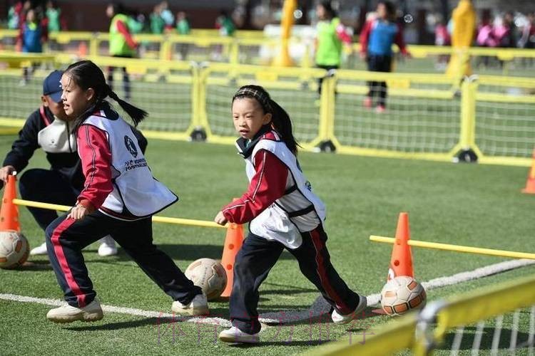 亲近绿茵，感受足球魅力 ——2019亚足联女足日“女孩足球节”热力全开